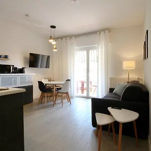 Interno 19 , Bordighera Italia